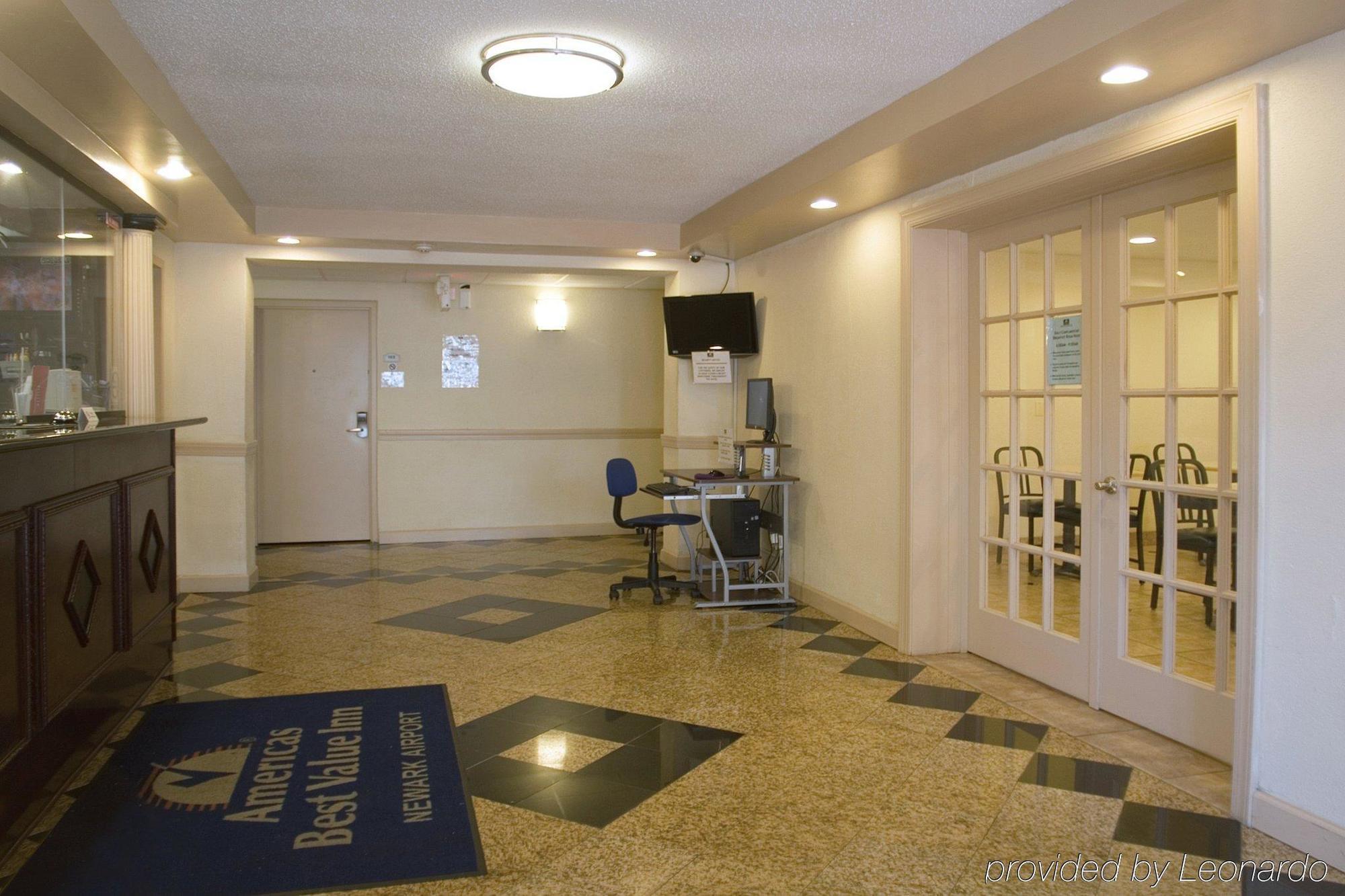 Red Carpet Inn Newark - Irvington Nj Interior photo